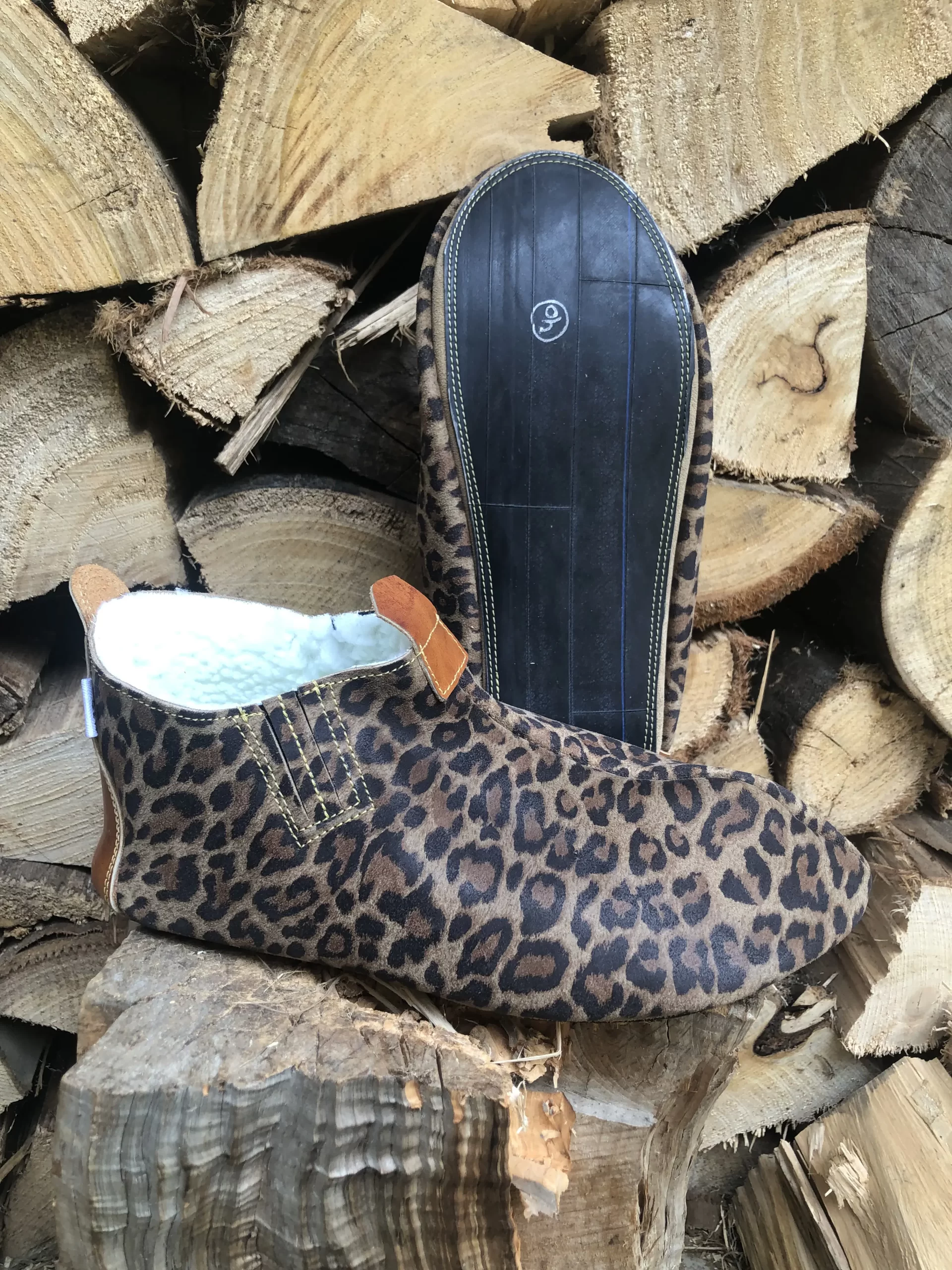 Pantuflas de Cuero Natural y Chiporro - Imagen 4